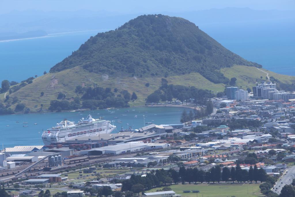 Pavilion Beachfront Apartments Mount Maunganui Extérieur photo