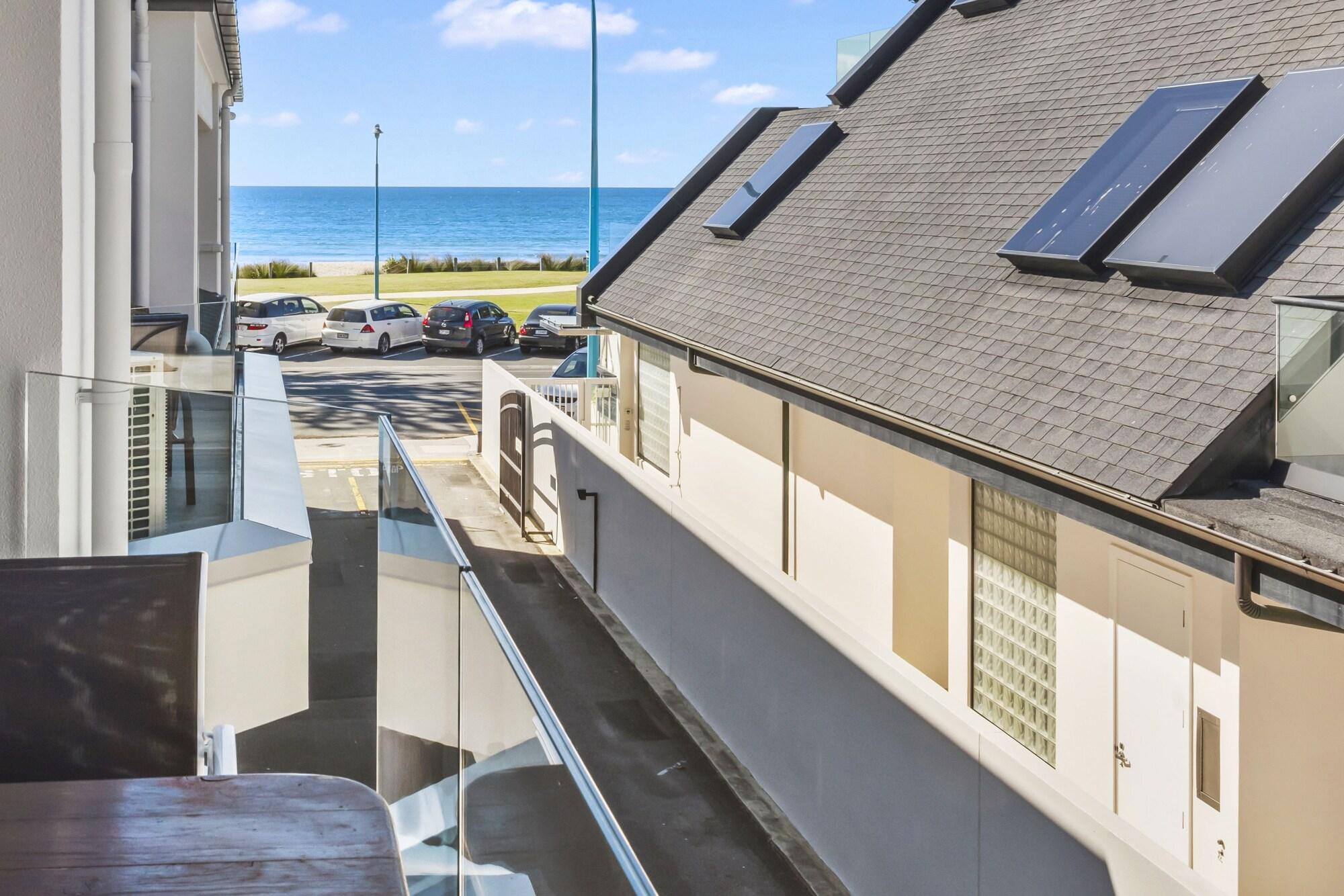 Pavilion Beachfront Apartments Mount Maunganui Extérieur photo