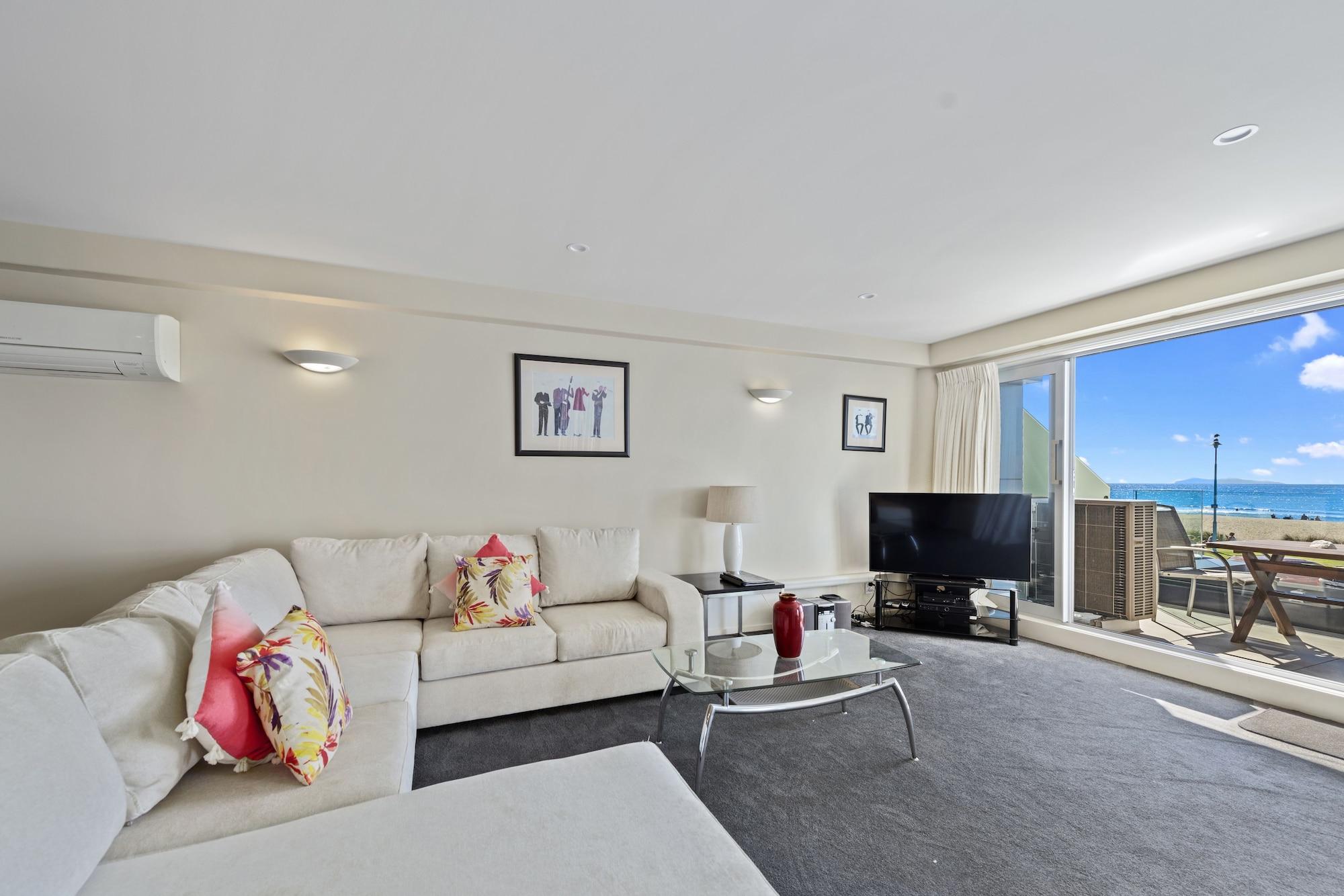 Pavilion Beachfront Apartments Mount Maunganui Extérieur photo