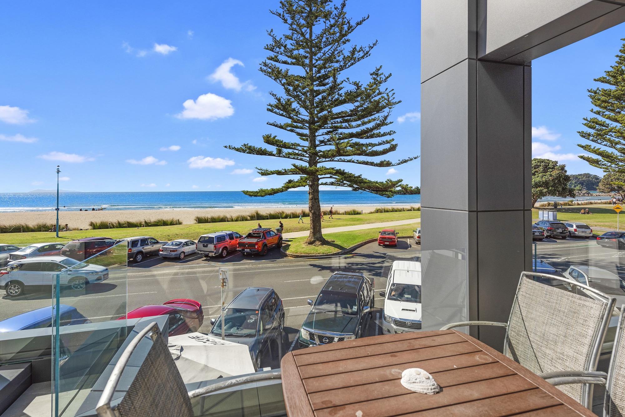 Pavilion Beachfront Apartments Mount Maunganui Extérieur photo