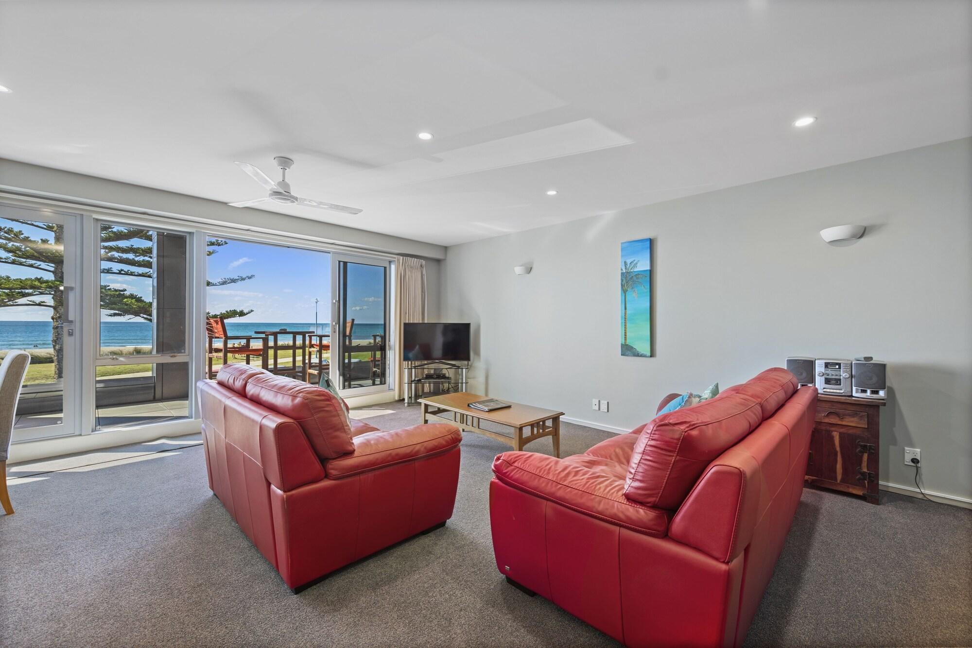 Pavilion Beachfront Apartments Mount Maunganui Extérieur photo