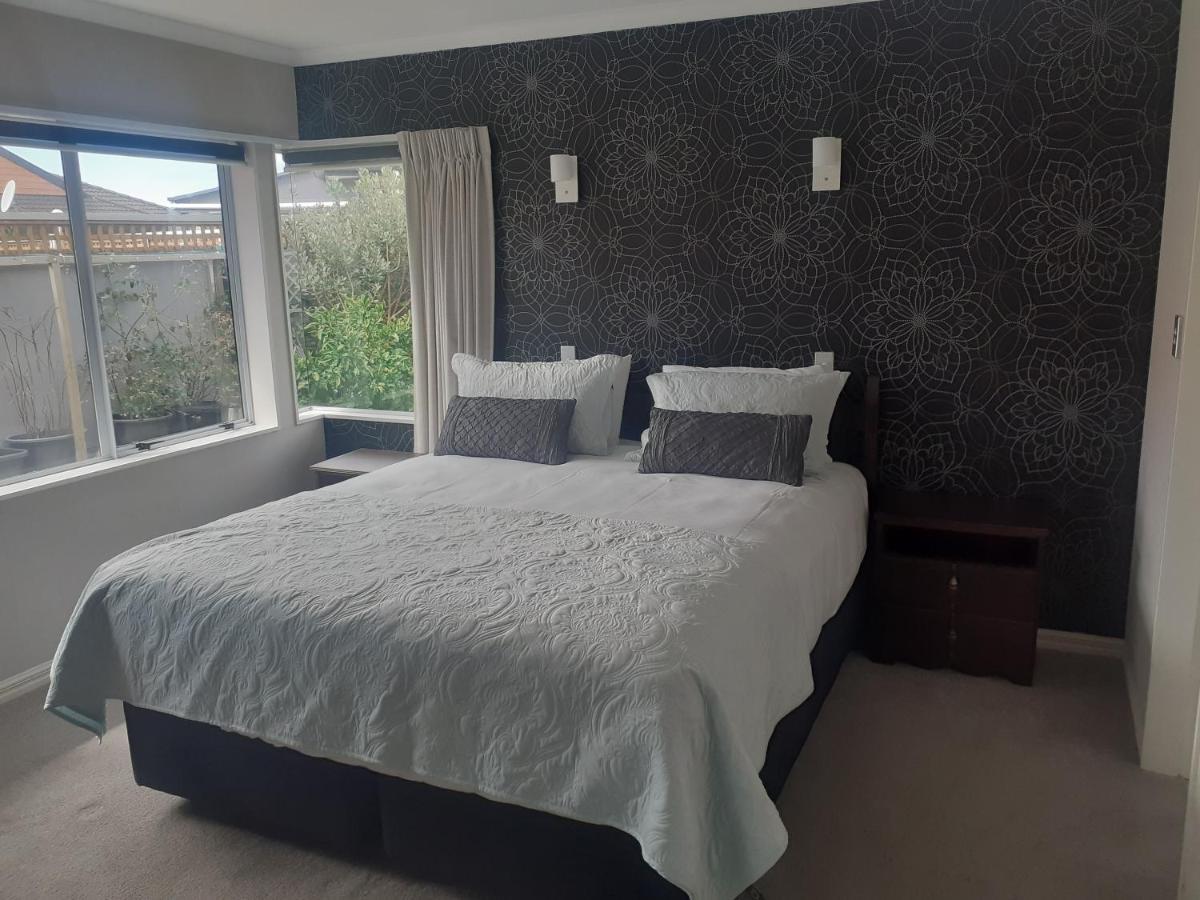 Pavilion Beachfront Apartments Mount Maunganui Extérieur photo